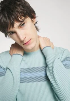 Emporio Armani Trui - Verde Acqua -ZALANDO WINKEL 01b61449f6bc4c4584c3dd568e9cd278