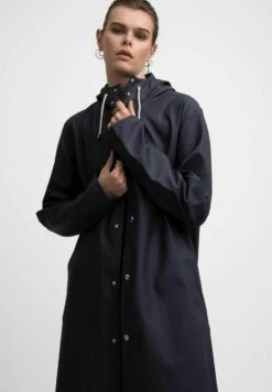 Stutterheim Stockholm- Regenjas - Navy -ZALANDO WINKEL 04e0844fc1c14e78a6726286ee877e79