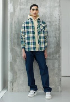 PRIMITIVE Strike- Overhemd - Green -ZALANDO WINKEL 055cce694b2a4deca5007ada0b1614ec