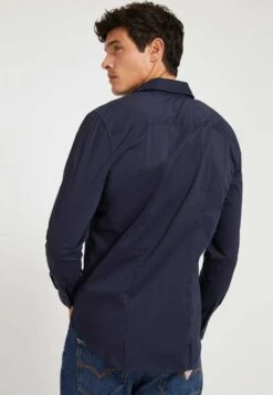 Guess Overhemd - Dunkelblau -ZALANDO WINKEL 08ea8d1c74d747fab99f863455916610