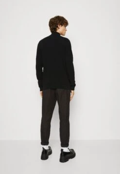 Jack & Jones Jjhill High Neck Cardigan - Vest - Black -ZALANDO WINKEL 0e7ac1db78af4ffa805fef2bc15bfbce