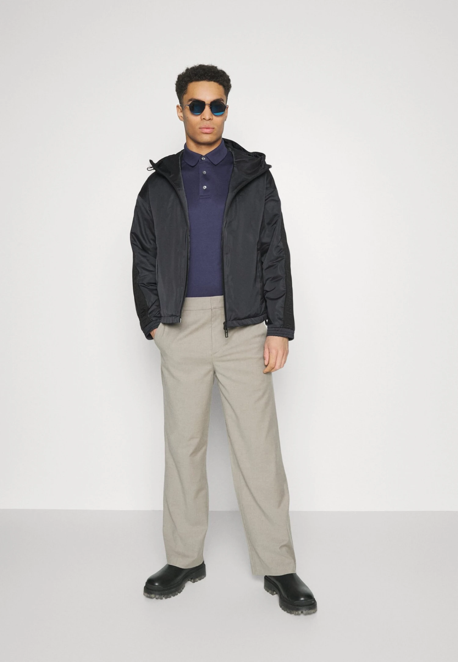 Emporio Armani Blouson Jacket - Jas - Blu Navy 4 Emporio Armani Blouson Jacket - Jas - Blu Navy - Afbeelding 2
