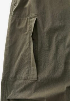 Next Stretch Utility Parachute Wide Fit - Broek - Khaki Green -ZALANDO WINKEL 19b52b2687364776ba5b3a76c27282da