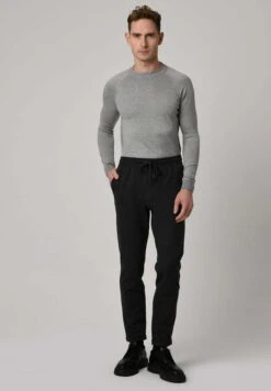 Trainingsbroek - Anthracite 11 Trainingsbroek - Anthracite -ZALANDO WINKEL 2d826736983a489cbee98241a0802028