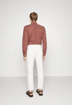 Lindbergh Cropped Pants - Broek - Off White -ZALANDO WINKEL 2d908d8838494c3995582df6f4b59b89