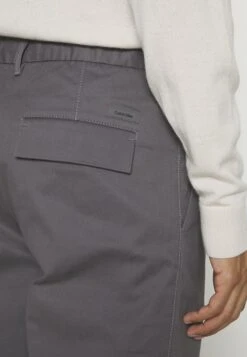 Calvin Klein Tapered Pleat - Broek - Magnet -ZALANDO WINKEL 2dfa5738801f48db86805b0161fc8629