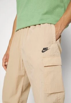 Nike Sportswear Pant - Cargobroek - Hemp/Black 15 Nike Sportswear Pant - Cargobroek - Hemp/Black -ZALANDO WINKEL 3542783263b54c129b8c7b7deb99d570