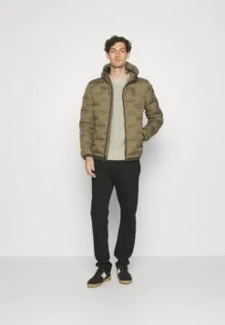 Blauer Fusing Sitching - Gewatteerde Jas - Dark Olive -ZALANDO WINKEL 3992c0012e5240f0acb7313fed81aa42