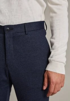 Matinique Maliam - Chino - Dark Navy 10 Matinique Maliam - Chino - Dark Navy -ZALANDO WINKEL 3d0bbd83eefc4d6e96c9f38e2ae16c2a