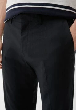 S.Oliver Slim - Chino - Schwarz -ZALANDO WINKEL 3ee00216374f496fbac50413b1f3defc