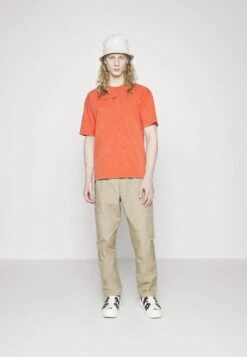 Nike Sportswear Nk Club - Cargobroek - Khaki/White 13 Nike Sportswear Nk Club - Cargobroek - Khaki/White -ZALANDO WINKEL 40137f69d5d741a395685b32cce66212