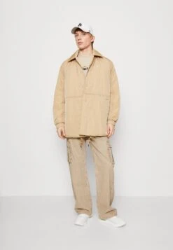 Calvin Klein Jeans Archival Monologo Coach Jacket - Parka - Travertine -ZALANDO WINKEL 47b604918ec547d29b90f22fb59c3d2b