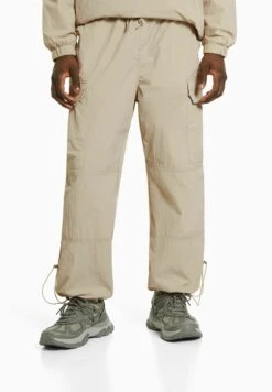 BERSHKA Technical - Cargobroek - Sand