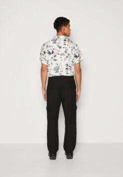 BRAVE SOUL Pitman - Cargobroek - Black -ZALANDO WINKEL 5ddfba0ead374970ab1389fe383b79a7