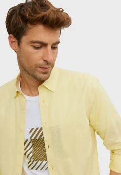 Comfort Fit- Overhemd - Yellow -ZALANDO WINKEL 6c13cdf142b6410ba189f164d8836827