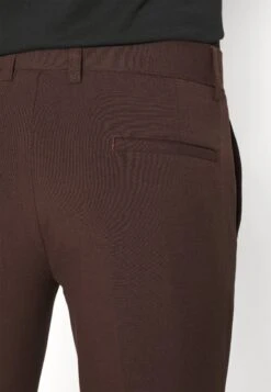 Lindbergh Slim Fit Club Pants - Broek - Deep Bordeaux -ZALANDO WINKEL 75fea19de2f2414f88ee8fcd3dc90366