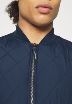 Jack & Jones Jjkeen Liner Bodywarmer - Bodywarmer - Navy Blazer -ZALANDO WINKEL 79d7a6dd0dee48b2aba44e4b0f1613d5