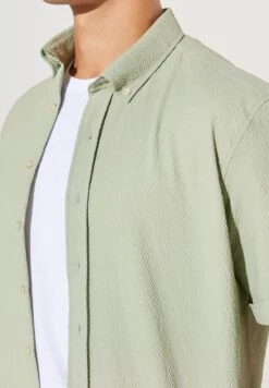 Seersucker- Overhemd - Khaki -ZALANDO WINKEL 7d871308efa34315bb9f7445f1276c41