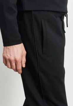 Standard Fit - Trainingsbroek - Black -ZALANDO WINKEL 80275992fca7403d830f4f31b2741eda