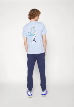 Nike Sportswear Club Pant - Trainingsbroek - Midnight Navy 13 Nike Sportswear Club Pant - Trainingsbroek - Midnight Navy -ZALANDO WINKEL 81486af901bb4c03b98892d74a1de300