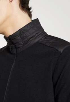 BELSTAFF Kelby Zip Cardigan - Vest - Black 13 BELSTAFF Kelby Zip Cardigan - Vest - Black -ZALANDO WINKEL 8e35d2cc82a241c1ba39466fad6d36e5