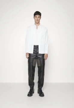 Patch Trousers - Leren Broek - Black 16 Patch Trousers - Leren Broek - Black -ZALANDO WINKEL 8e67bfd0e4714a1996135b00c7c85707