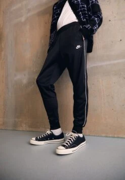 Nike Sportswear Club Pant - Trainingsbroek - Black/White -ZALANDO WINKEL 8e684cd60dc74c13beb62d1030e783e4
