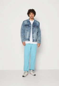 Trainingsbroek - Milky Blue 9 Trainingsbroek - Milky Blue -ZALANDO WINKEL 954902f7a2c5459a802c85025e6b03b0