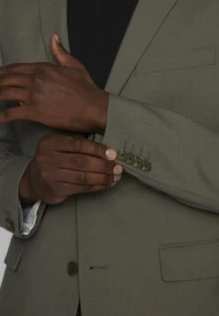 Matinique Mageorge F - Halflange Jas - Light Army -ZALANDO WINKEL 9bdb92360a574de2907349aa5ea8f808