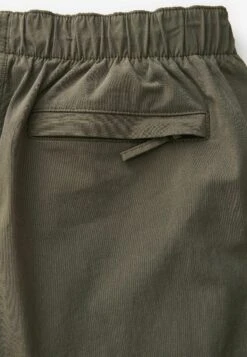 Next Stretch Utility Parachute Wide Fit - Broek - Khaki Green -ZALANDO WINKEL a85b6822db494822a3ae9b1c0ec8e23b