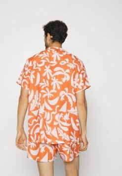 Eco Danny Plunging Short Sleeved Shirt - Strandaccessoire - Burnt Orange -ZALANDO WINKEL ac1708ad236b41a3b9027b92c05ae2e0
