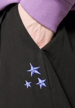 Obey Clothing Fubar Embroidered Pant - Broek - Black 15 Obey Clothing Fubar Embroidered Pant - Broek - Black -ZALANDO WINKEL b079bcc8af0443399df005b3550ef218