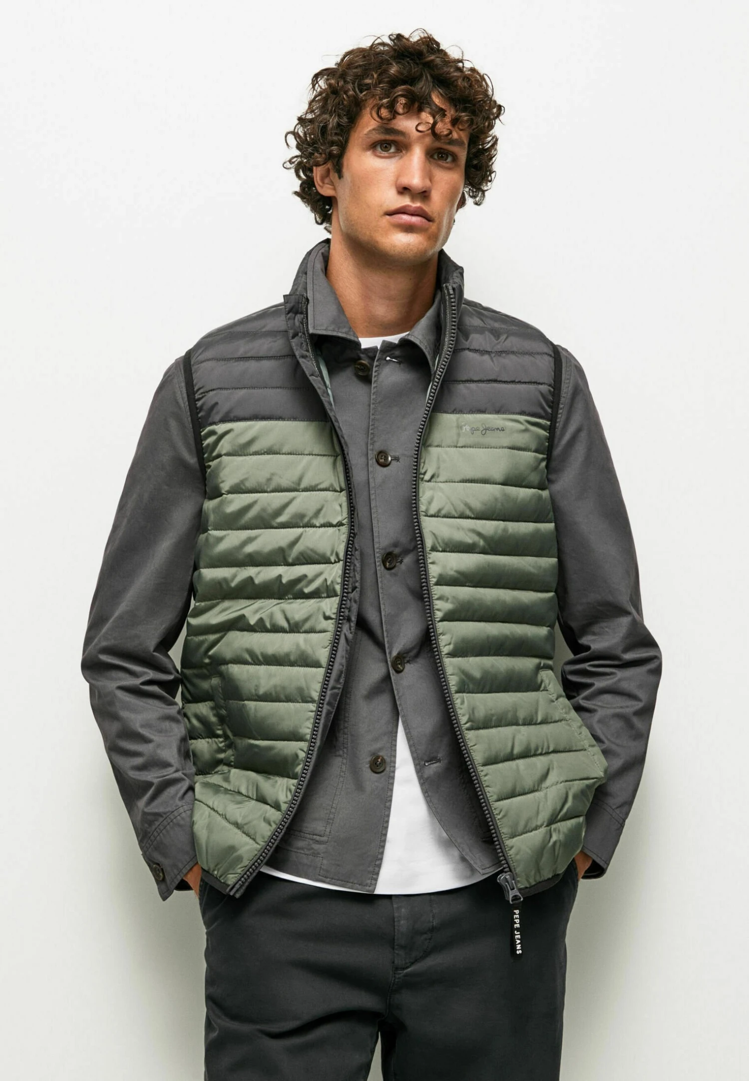 Pepe Jeans Connel - Bodywarmer - Washed Black 3 Pepe Jeans Connel - Bodywarmer - Washed Black