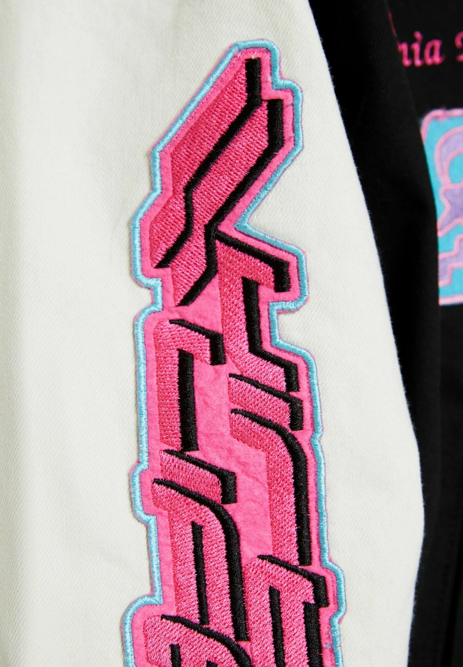 BERSHKA Varsity Patch- Bomberjacks - Black 8 BERSHKA Varsity Patch- Bomberjacks - Black - Afbeelding 6