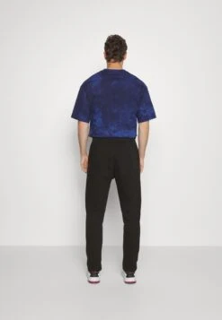 Champion Straight Hem Pants Pocket - Trainingsbroek - Black -ZALANDO WINKEL c395cfe1ed9247b29bf36ce857a35846