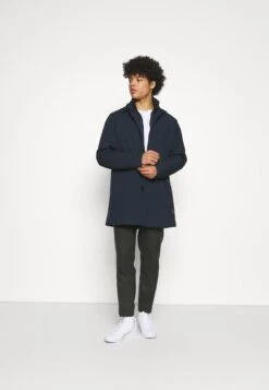 Matinique Philman- Mantel - Dark Navy -ZALANDO WINKEL c935de01c729456ab266360cd20f7025