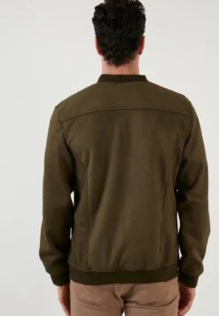 Regular Fit - Bomberjacks - Khaki 10 Regular Fit - Bomberjacks - Khaki -ZALANDO WINKEL c94a5396b1ec4cd2864a51c1bcb7c680