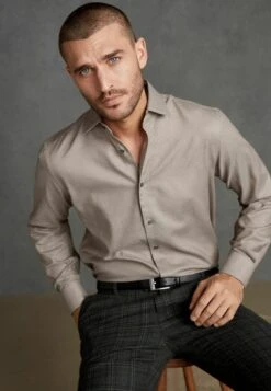 Next Signature Trimmed - Zakelijk Overhemd - Neutral Brown 10 Next Signature Trimmed - Zakelijk Overhemd - Neutral Brown -ZALANDO WINKEL c9baa240431f4b33a3338156d7df0e72