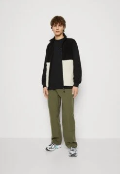 Jack & Jones Jjpower Bodywarmer - Bodywarmer - Moonbeam -ZALANDO WINKEL c9c674c9cabe4e4ba50eb7642287b0d5