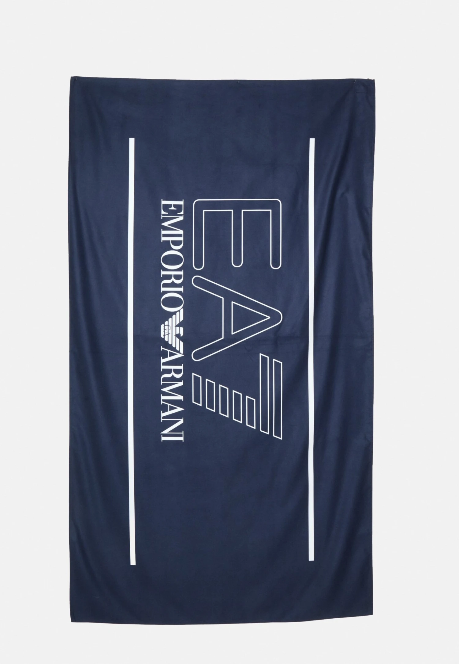 EA7 Emporio Armani Towel - Strandhanddoek - Navy Blue/White 3 EA7 Emporio Armani Towel - Strandhanddoek - Navy Blue/White