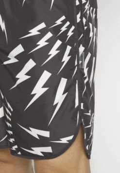 Neil Barrett Long Crazy Bolts - Zwemshorts - Black/White 9 Neil Barrett Long Crazy Bolts - Zwemshorts - Black/White -ZALANDO WINKEL d9928649450e461eb3a502f9c6c3541e
