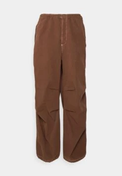 BDG Urban Outfitters Baggy Tech Pant - Broek - Brown -ZALANDO WINKEL e45f486ab9fa4be89a6776f68876592f