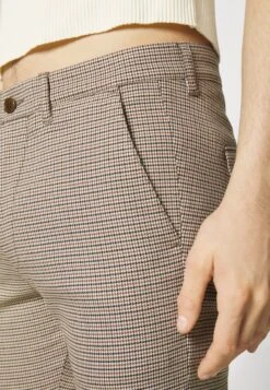 DRYKORN Krew_2 - Broek - Brown -ZALANDO WINKEL e51e7b54cc7b4bd5940693e6be5086ad