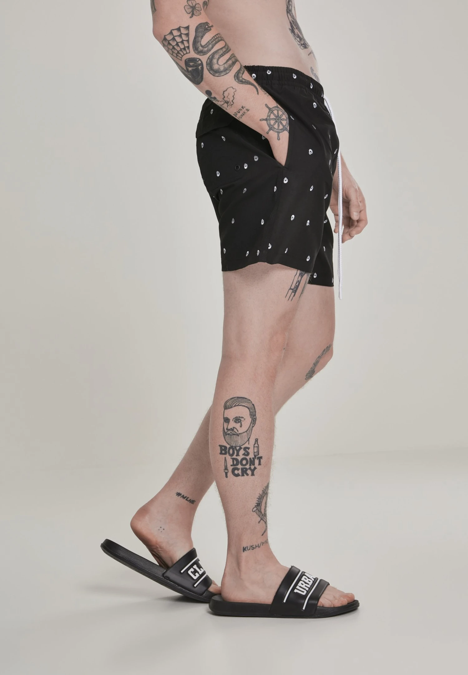 URBAN CLASSICS Embroidery Swim - Zwemshorts - Leaf/Firered/Navy 7 URBAN CLASSICS Embroidery Swim - Zwemshorts - Leaf/Firered/Navy - Afbeelding 5