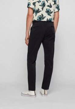 Boss Chino Pant Tapered - Chino - Black -ZALANDO WINKEL e7eedc9d632b460aaec600eef13cc629