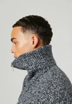 Collection Chris - Trui - Blaumeliert 10 Collection Chris - Trui - Blaumeliert -ZALANDO WINKEL fd68c8fcfe914d04aceeb6590f35394f